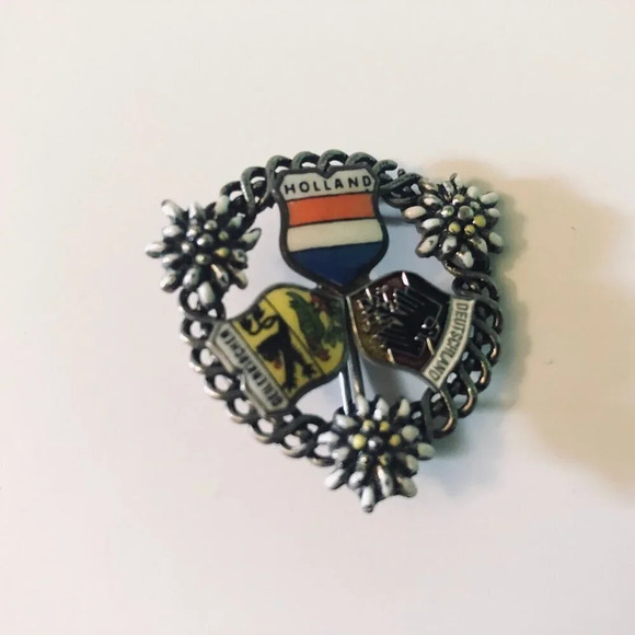 Vintage Holland Deutschland Geilenkirchen Souvenir Pin Brooch - Picture 7 of 9